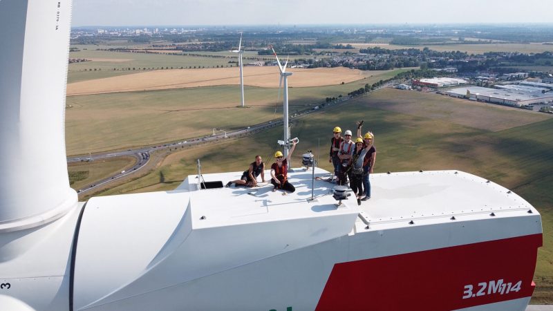 LokaleEnergie_Team_on_Teut_WindFarm_in_Berlin